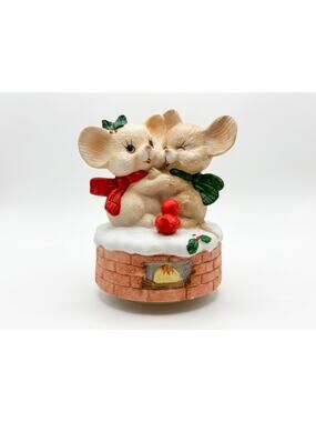 Vintage Christmas Music Box Ceramic Mice Hugging Fireplace - Winter Wonderland